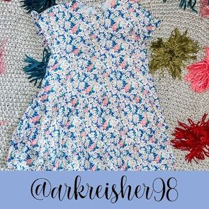 🦄SUPER CUTE BOUTIQUE FLOWER SWING DRESS